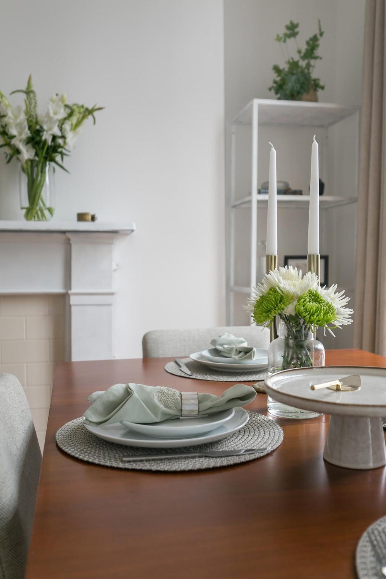 Light Filled With View Of Regents Park Appartement Londres